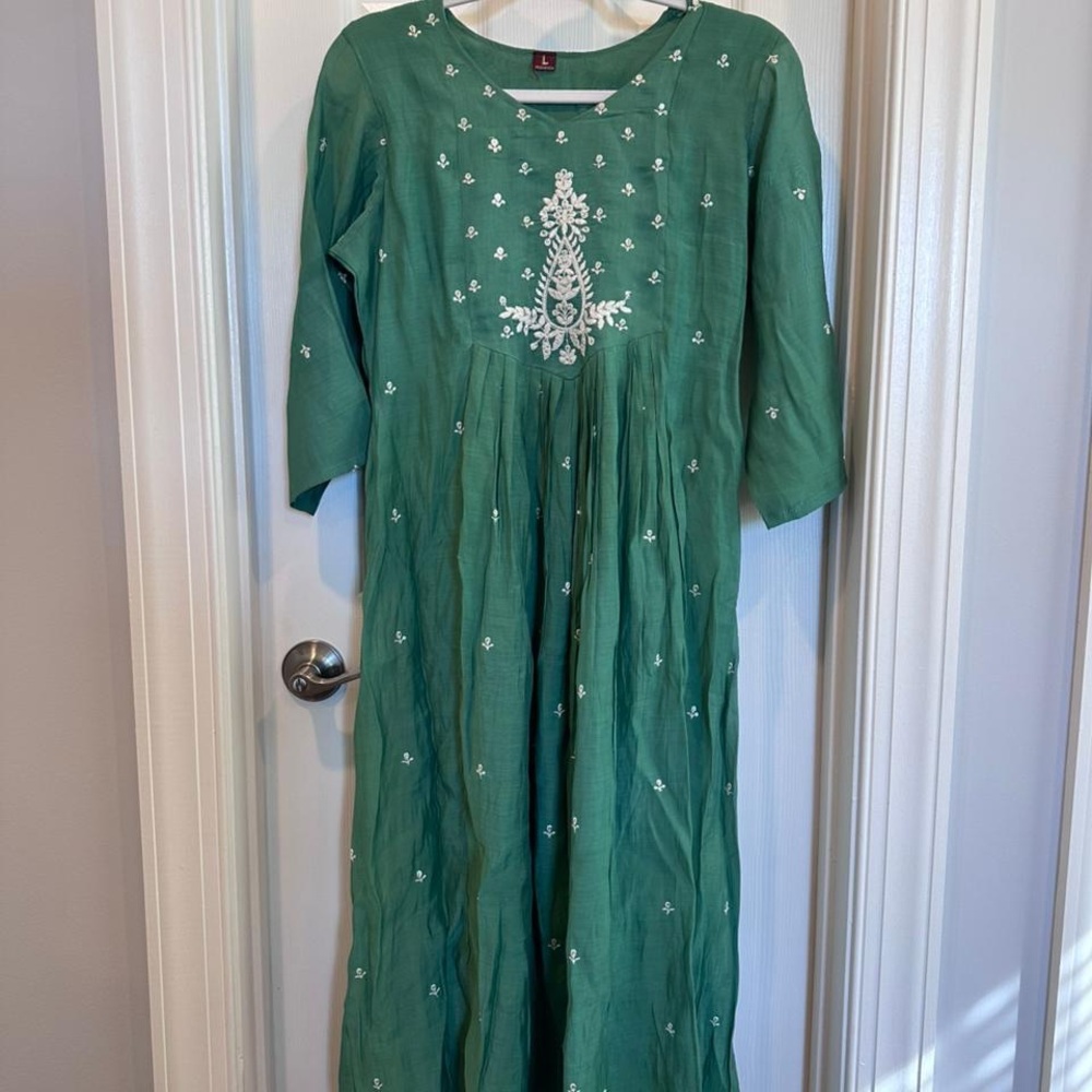 Elegant Green Dress with White Embroidery
